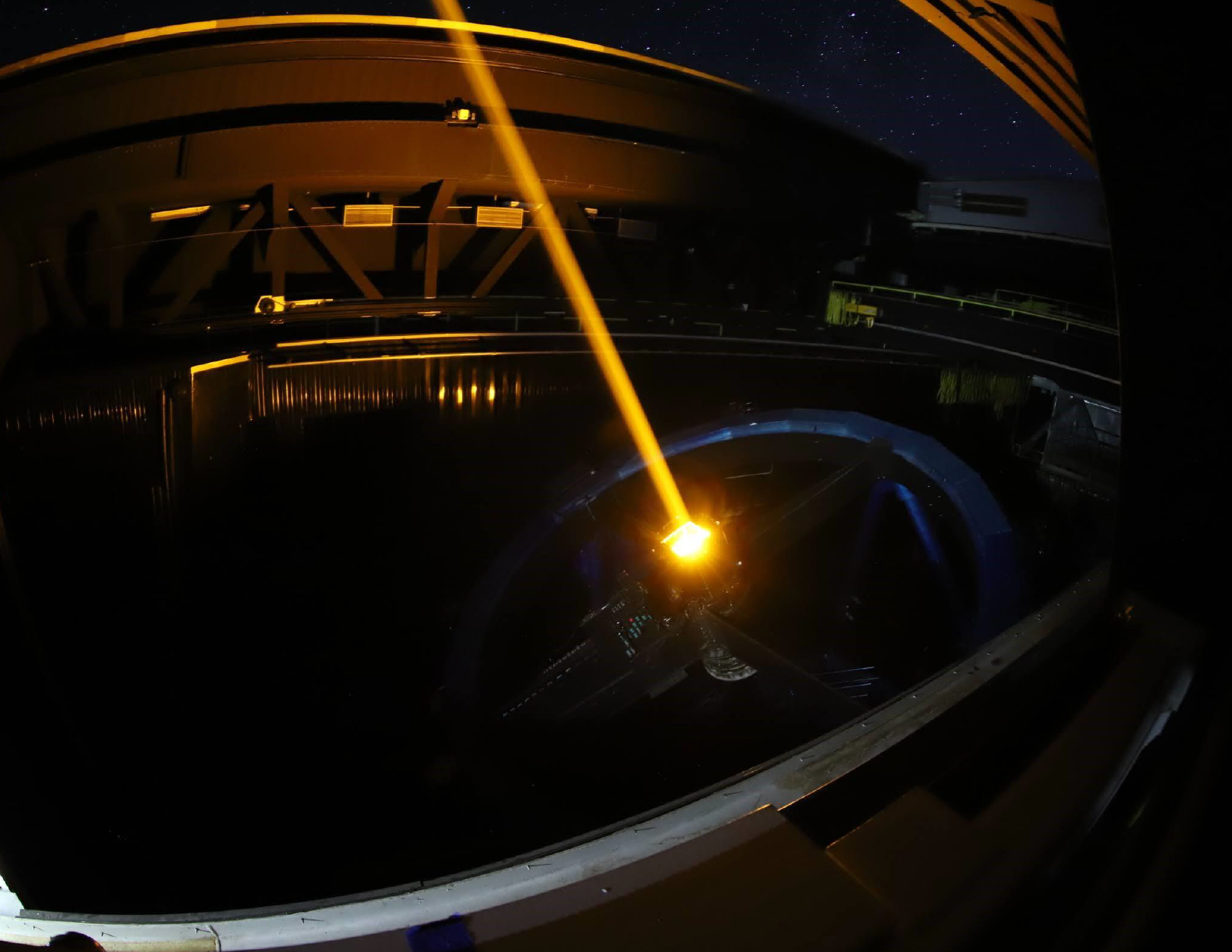 First Launch of New Laser Guide Star System (2) Subaru Gallery Subaru Telescope