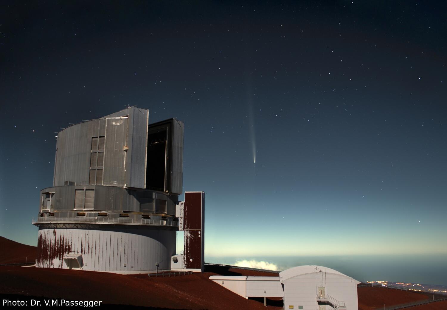 Comet Tsuchinshan-ATLAS Is Visible after the Sunset on Maunakea Figure5