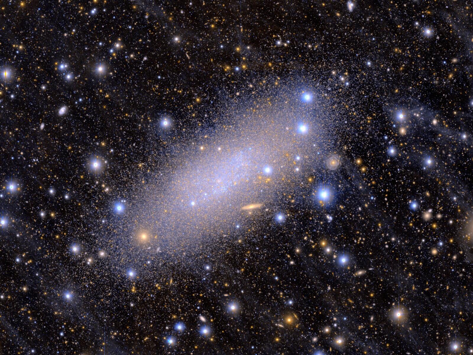 すばる望遠鏡の巨大データ公開 ― 15 億天体を収録した HSCLA 最新版
図