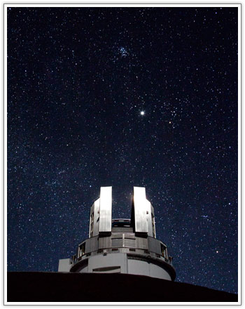 散開星団「すばる」と木星が優しく見守るマウナケアの静夜